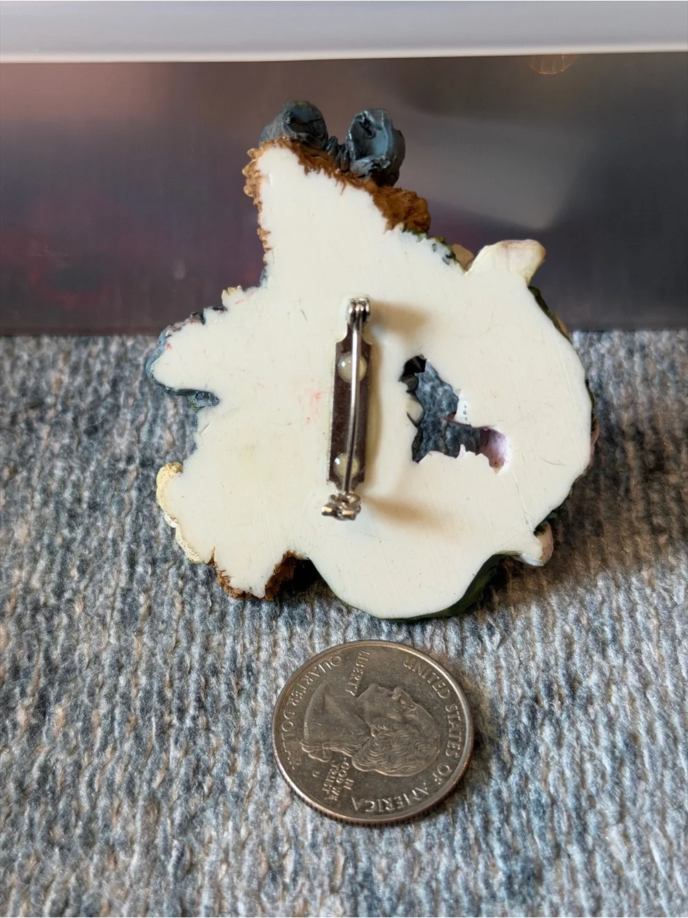 Boyd’s bear brooch- gardening bear with watering can